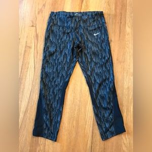 Nike  Dri Fit running leggings women’s Small black and gray EUC